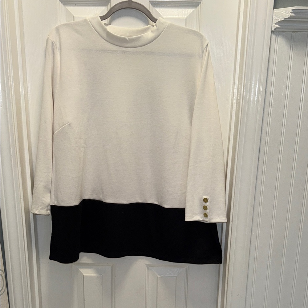 Liz Claiborne Cream Top